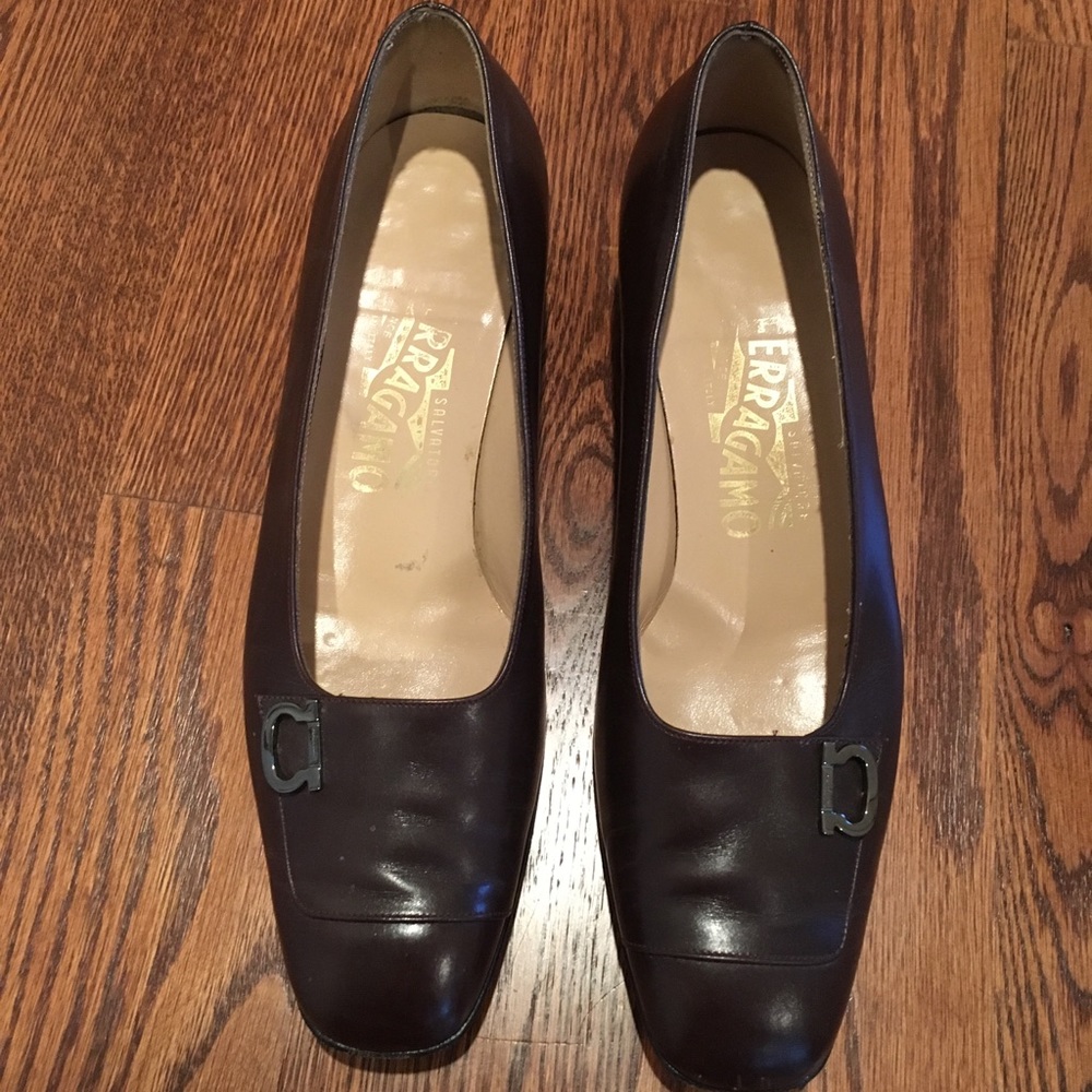 Salvatore Ferragamo Brown Low Heels Gancini 6.5B